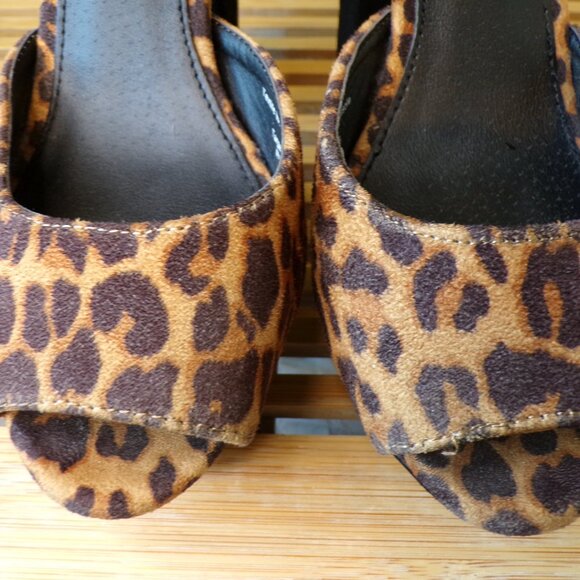 Mossimo Vintage Leopard Faux Fur Pumps Chunky Heel Womens Size 6.5 - Picture 13 of 13